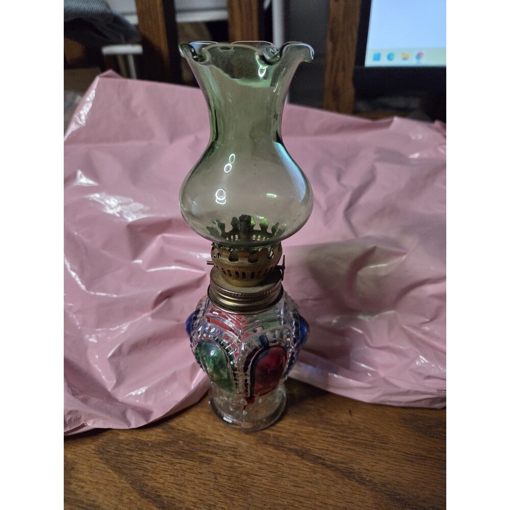 VINTAGE HURRICANE OIL LAMP GREEN SHADE DECORATIVE SMALL 7.5 INCHES TALL